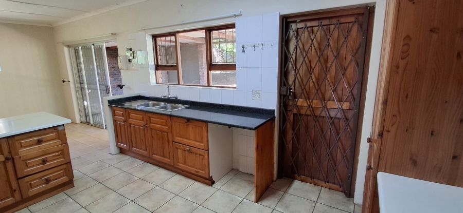4 Bedroom Property for Sale in Gonubie North Eastern Cape